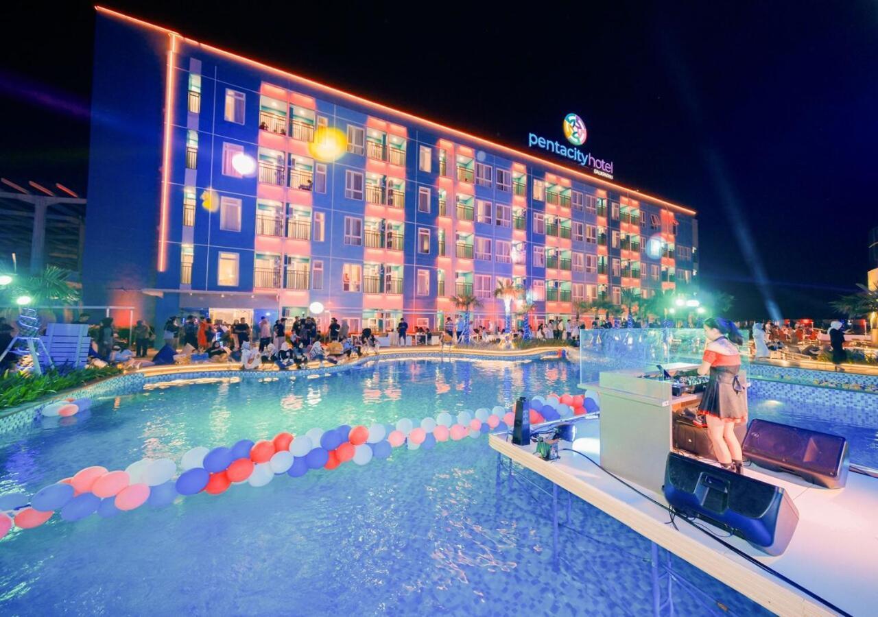 Pentacity Hotel Balikpapan Экстерьер фото