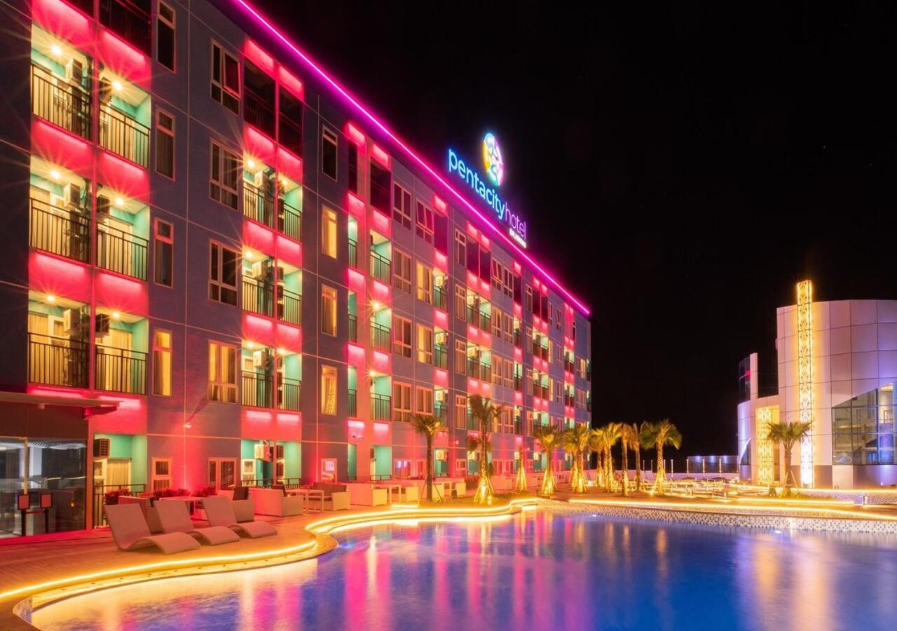 Pentacity Hotel Balikpapan Экстерьер фото