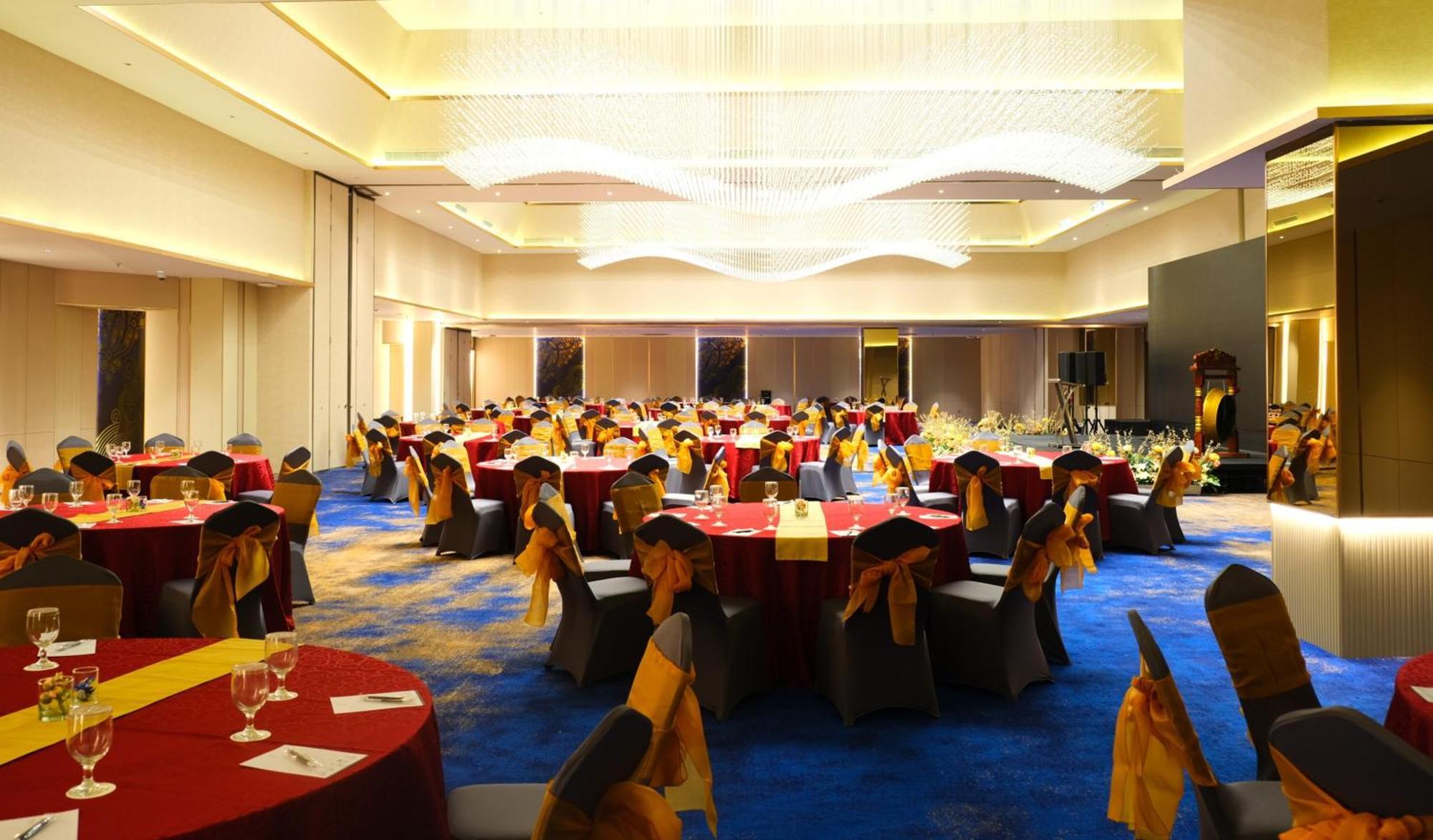 Pentacity Hotel Balikpapan Экстерьер фото