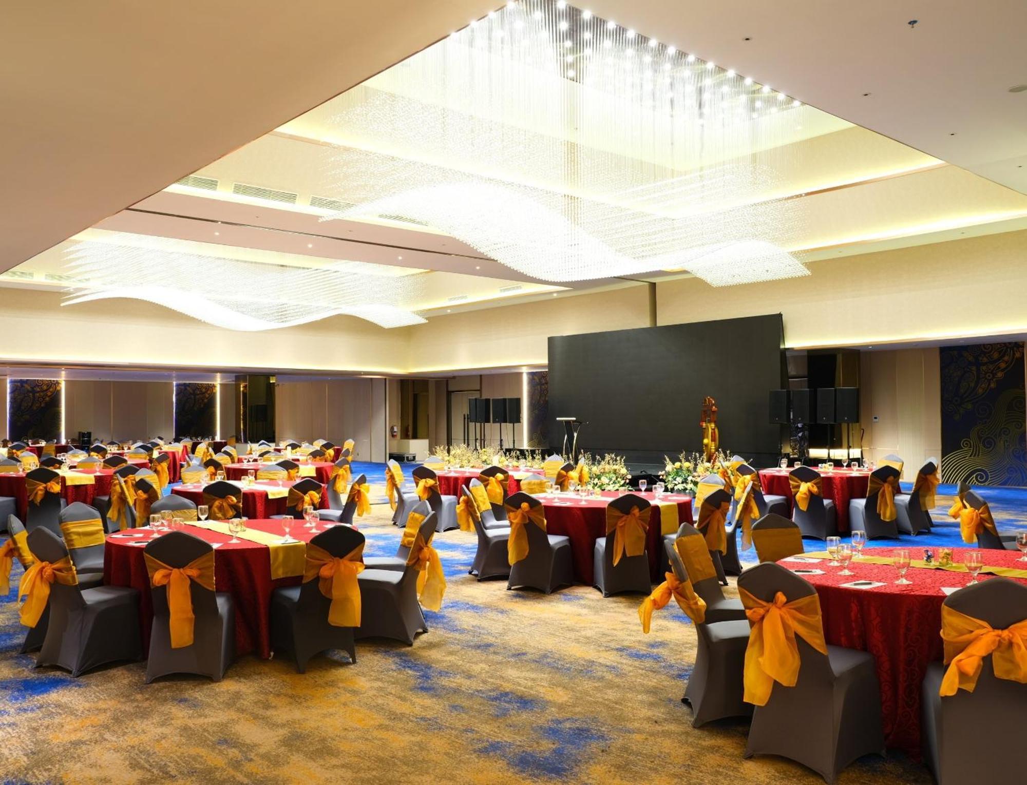 Pentacity Hotel Balikpapan Экстерьер фото